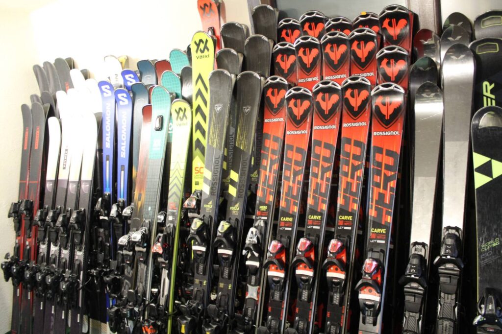Ravelo ski sets